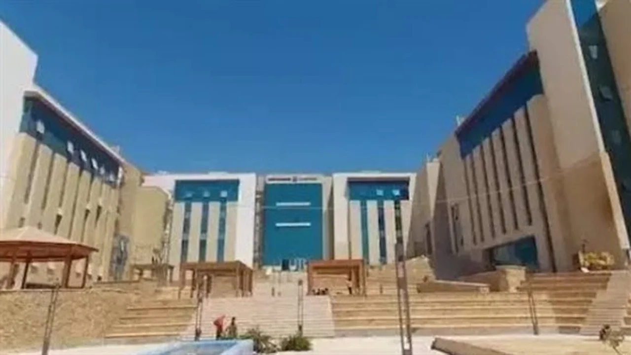 تخصصات ومصاريف الجامعات الأهلية في مصر: كل التفاصيل هنا